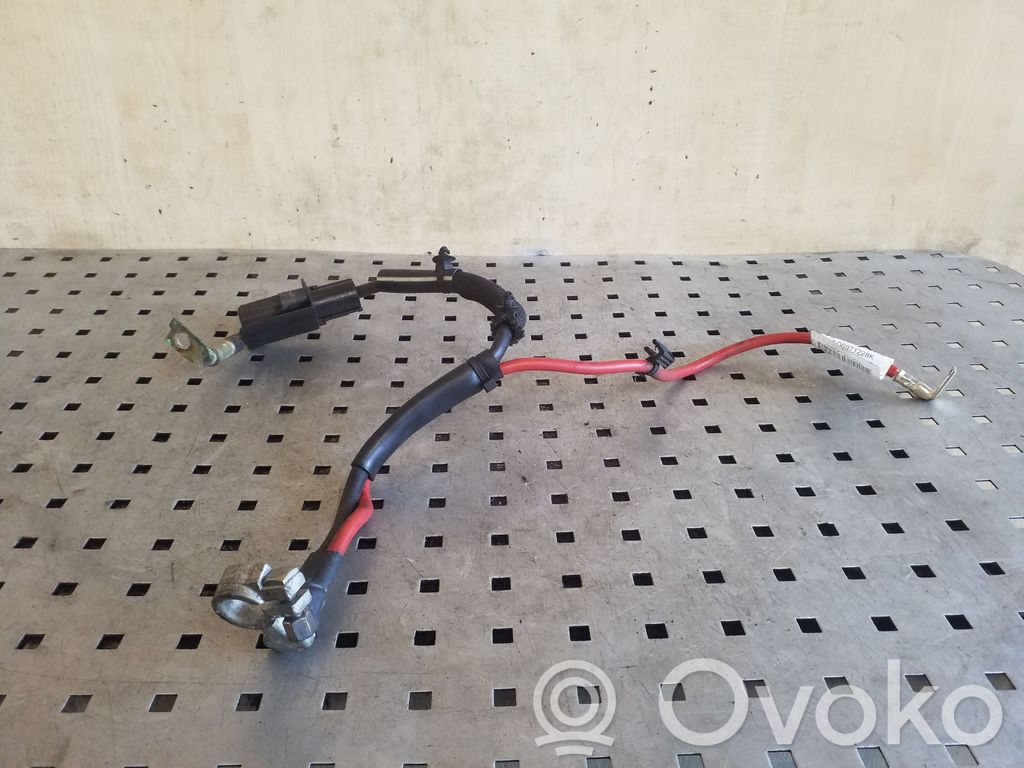 Volkswagen PASSAT B8 Cablu cu bornă pozitivă (baterie) 
