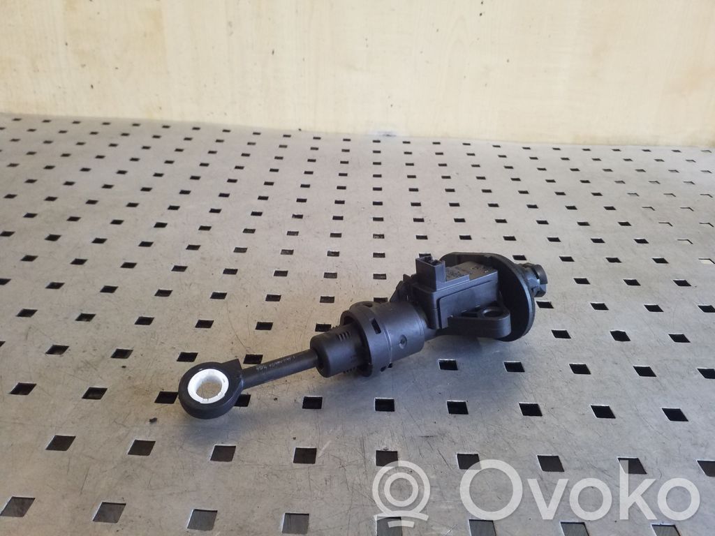 Volkswagen PASSAT B8 Kytkimen pääsylinteri 
