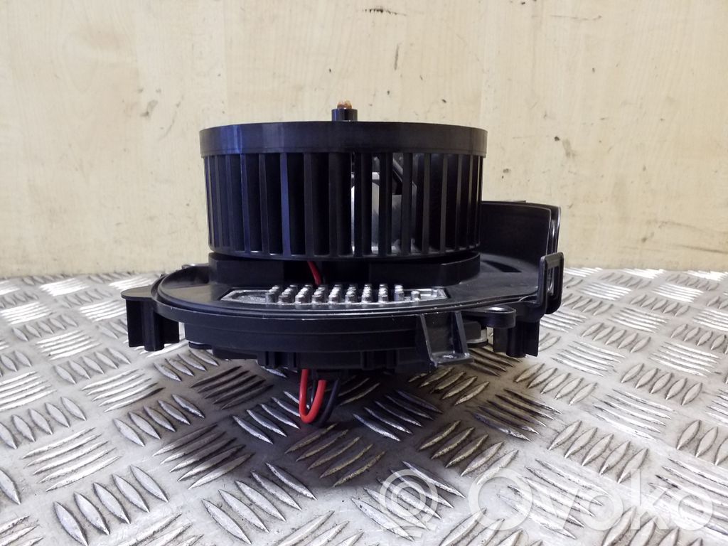 Volkswagen PASSAT B8 Wentylator nawiewu / Dmuchawa 