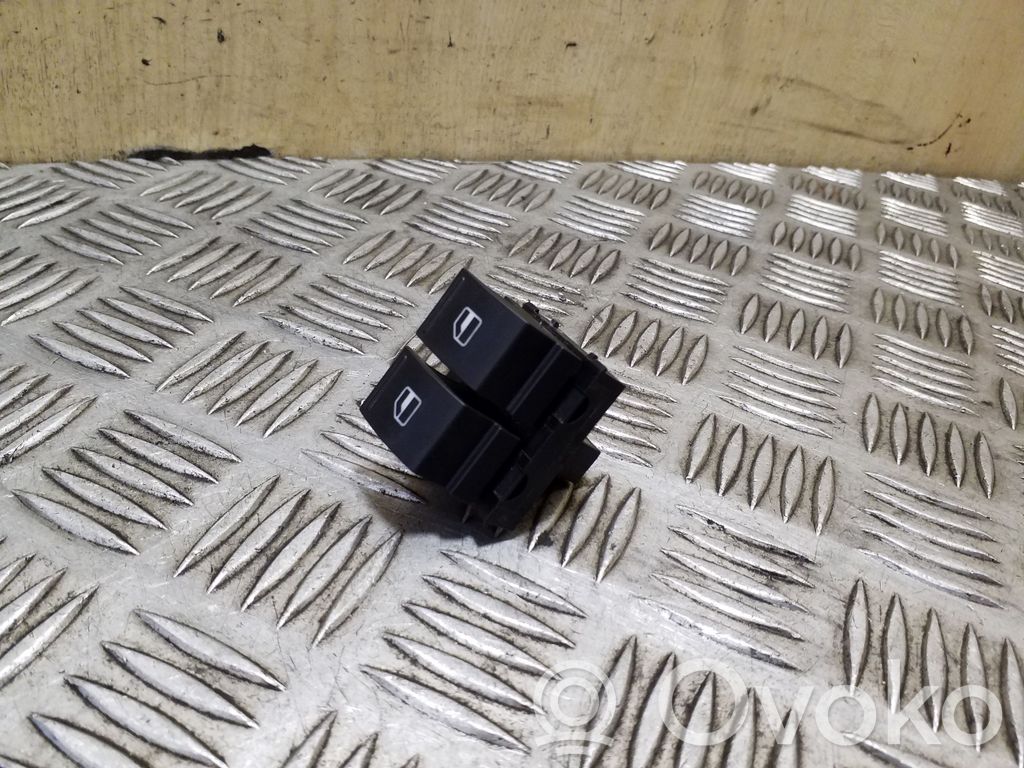 Volkswagen Eos Electric window control switch 