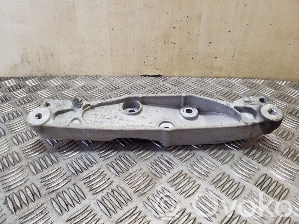 Rear differential/diff mount bracket   31437628