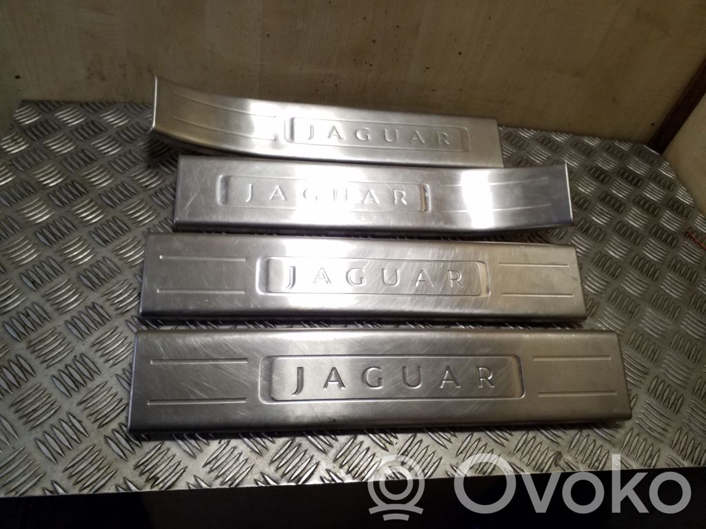 Jaguar XJL Set di rifiniture davanzale (interno) 