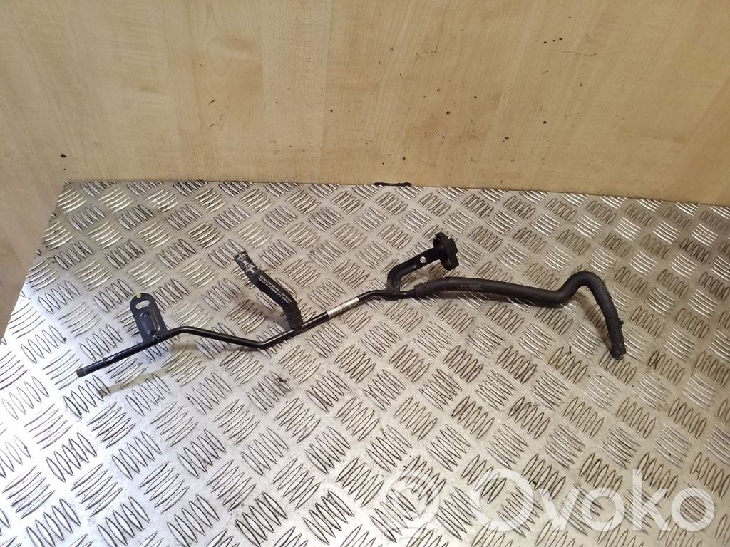 Volkswagen PASSAT B8 Conductă/furtun lichid de răcire motor 