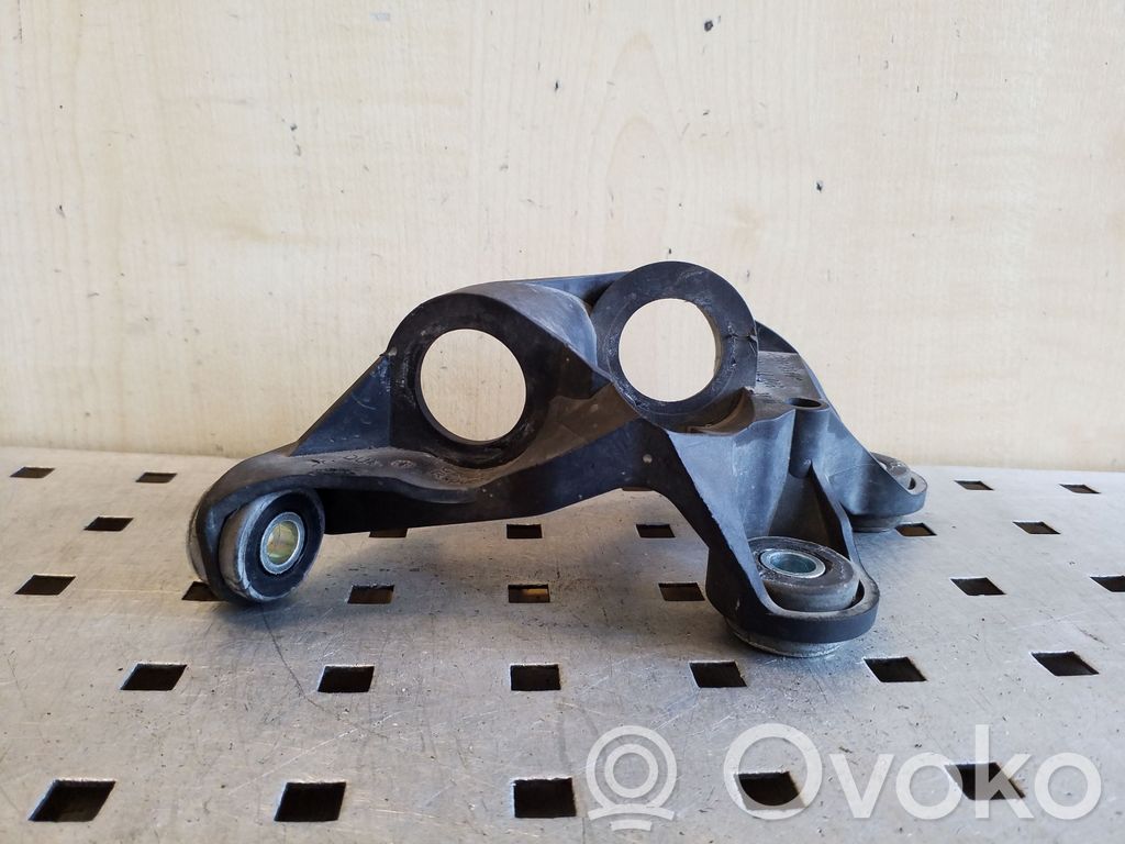 Volkswagen PASSAT B8 Supporto del cavo della leva del cambio 