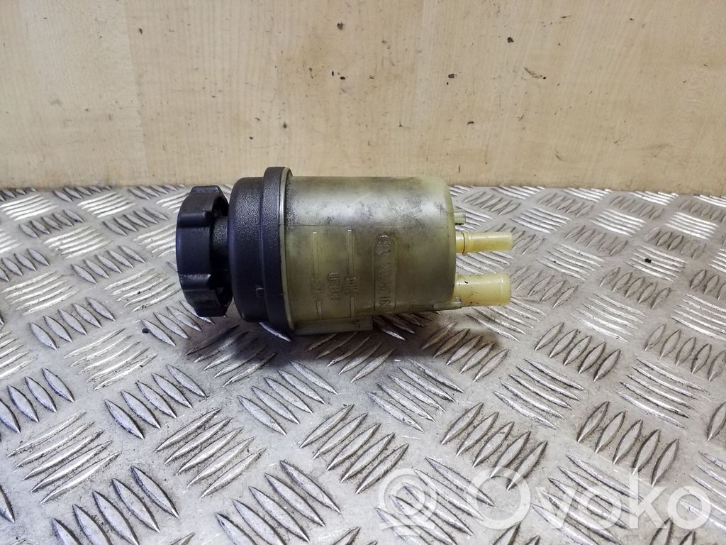 Ohjaustehostimen nestesäiliö   6G913R700AB