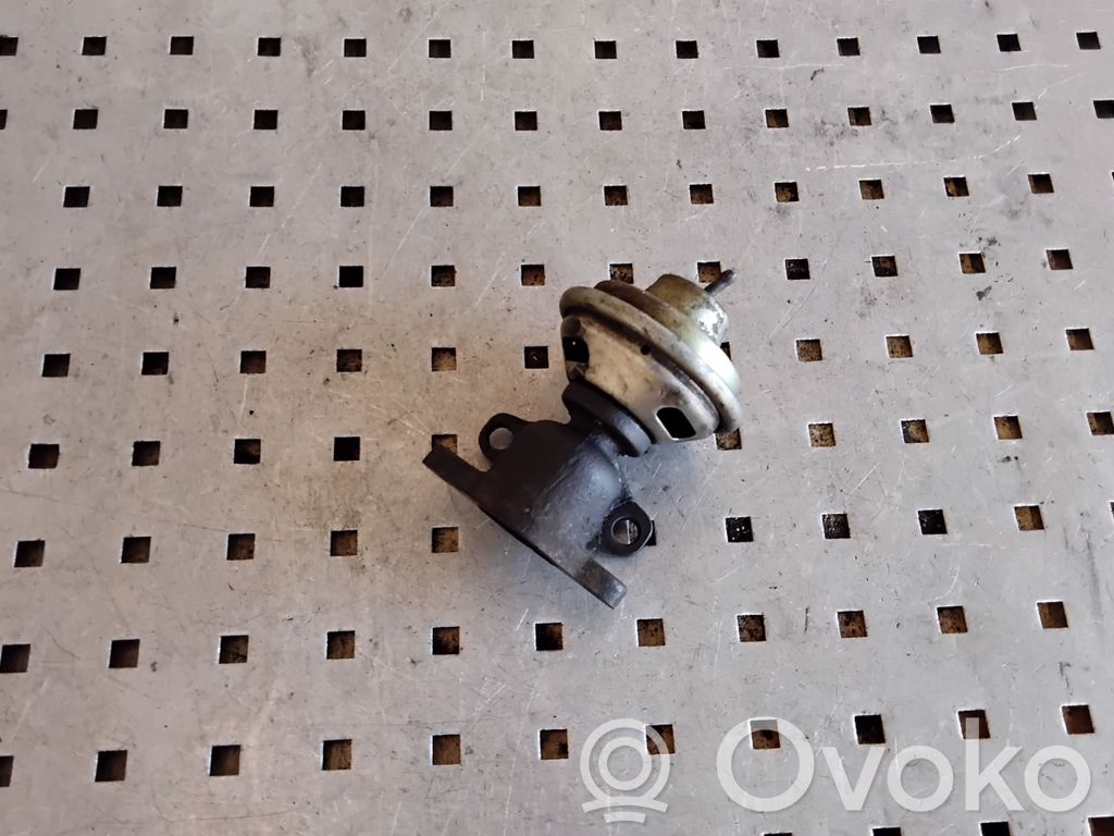 Audi 80 90 S2 B4 EGR-venttiili 