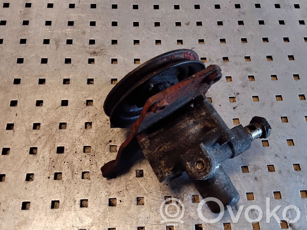 Ohjaustehostimen pumppu   050145155A