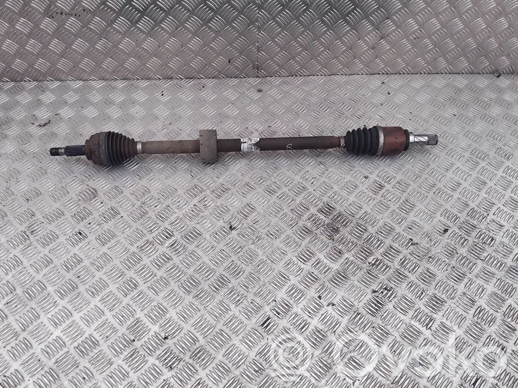Dacia Sandero Półoś przednia 