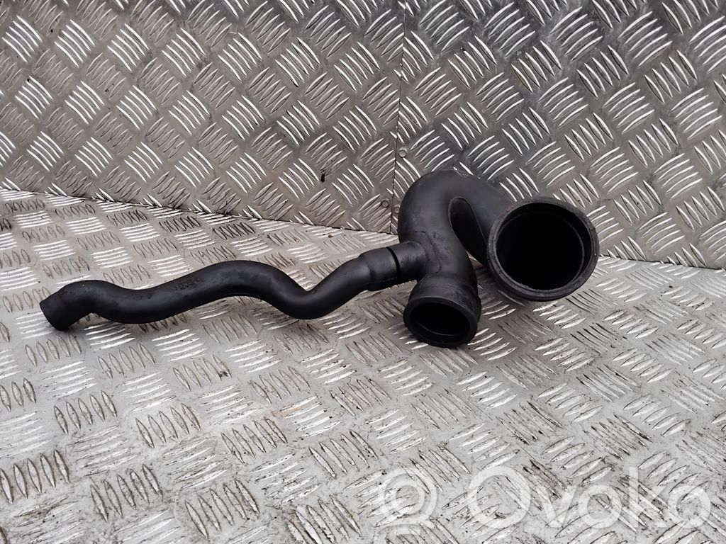 Furtun/conductă intercooler   028129627D