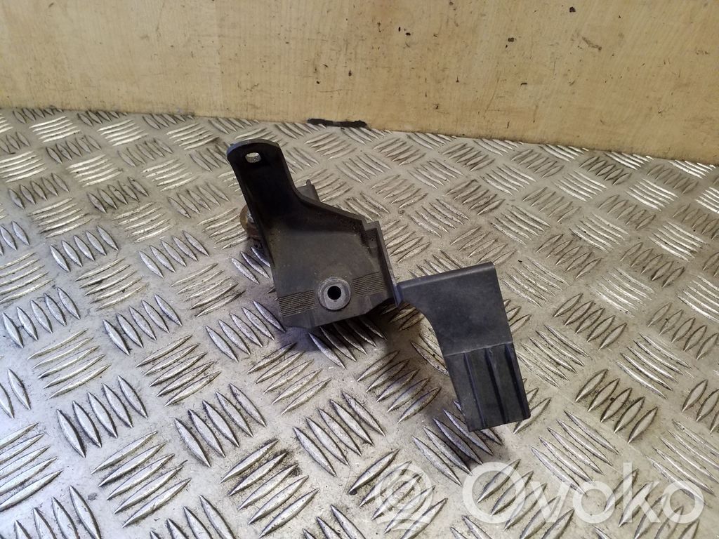 Audi TT TTS Mk2 Front bumper mounting bracket 