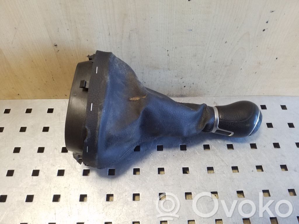 Volkswagen Caddy Rivestimento in pelle/manopola della leva del cambio