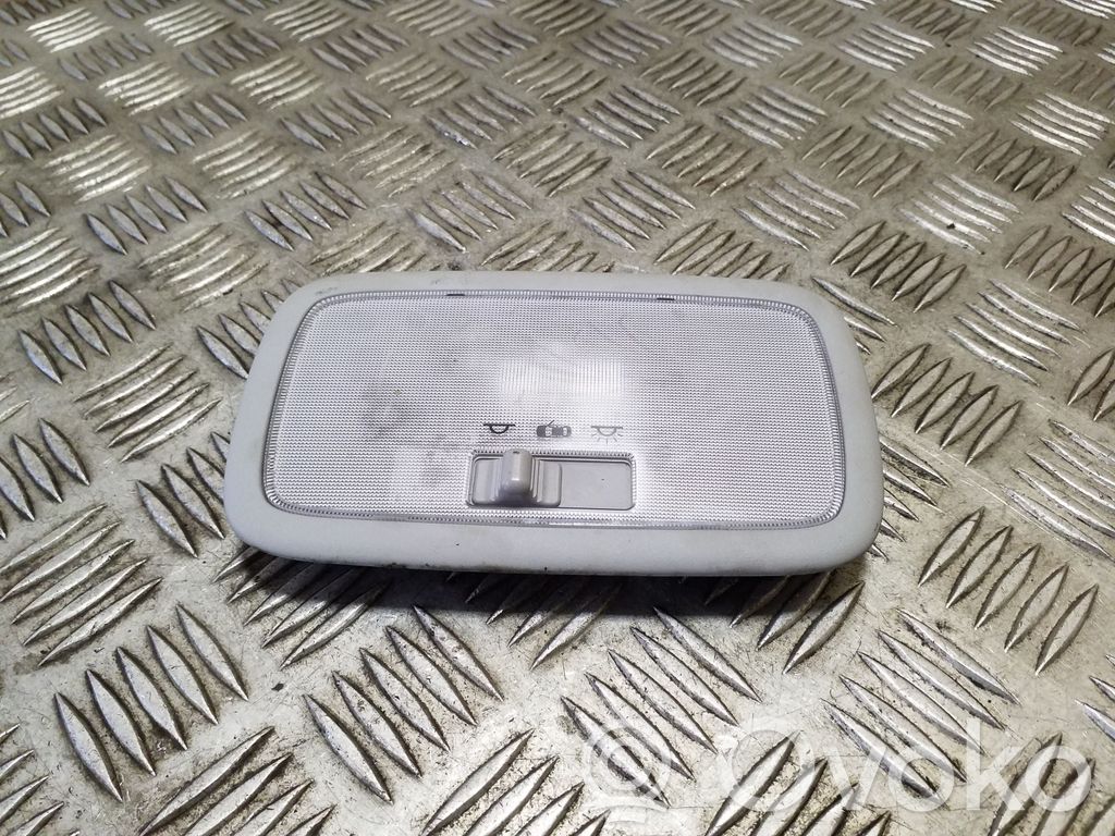 KIA Rio Luz del asiento trasero 