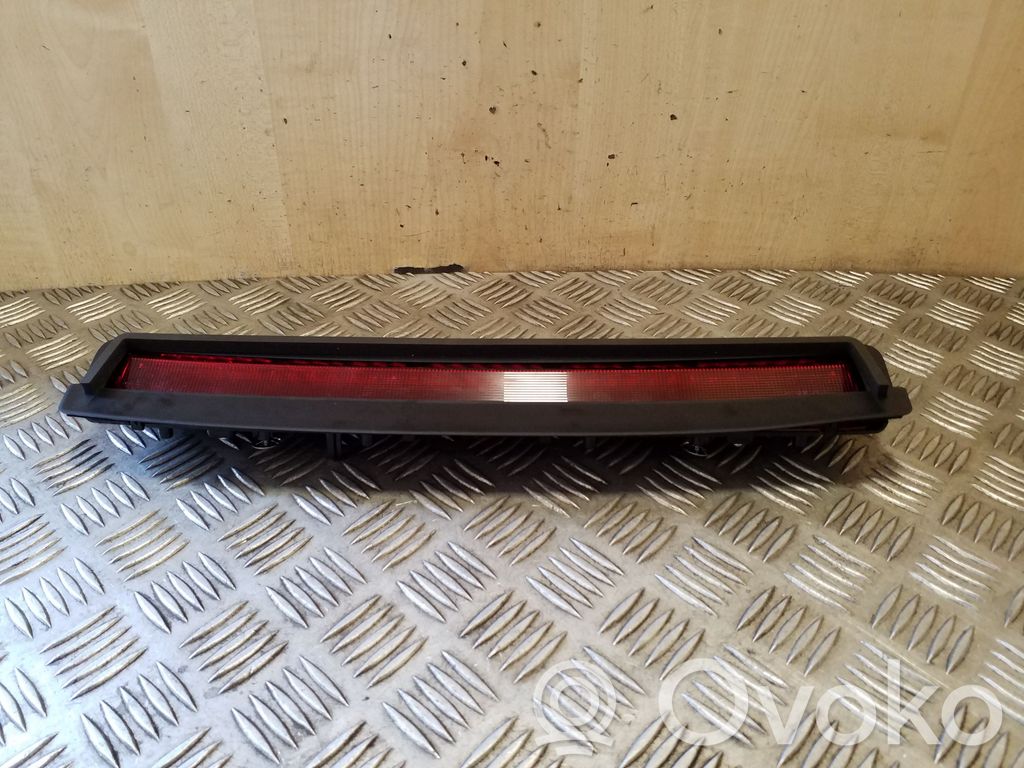 Tesla Model 3 Third/center stoplight 