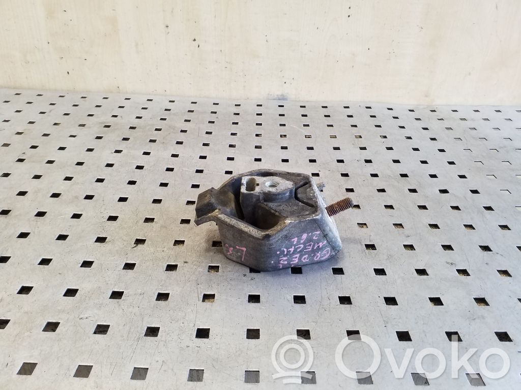 Audi A6 S6 C4 4A Gearbox mount 