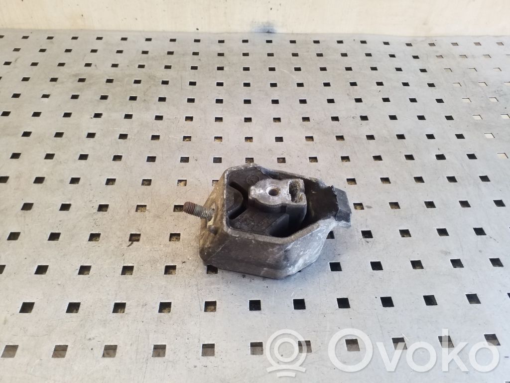 Audi A6 S6 C4 4A Gearbox mount 