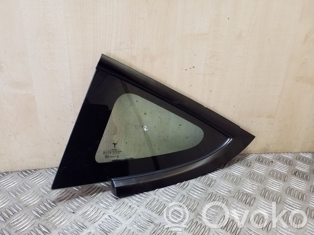Tesla Model 3 Rear side window 