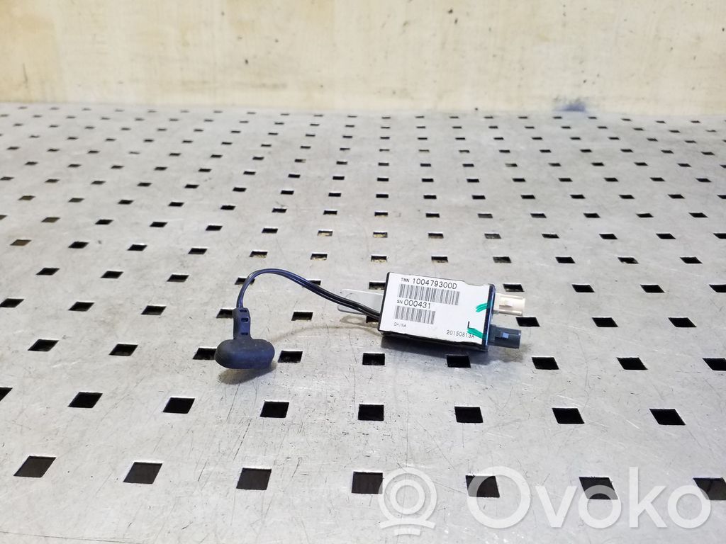 Tesla Model S Antenos stiprintuvas 