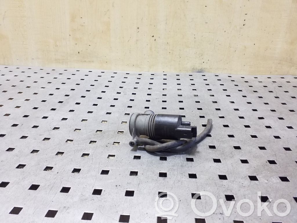 Renault Trafic III (X82) Windscreen/windshield washer pump 