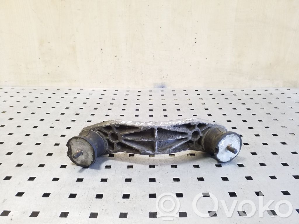 BMW 5 E39 Gearbox mounting bracket 