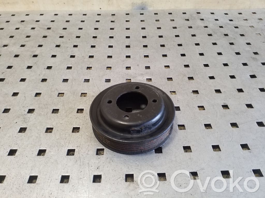 Opel Omega B1 Polea de la bomba de agua 