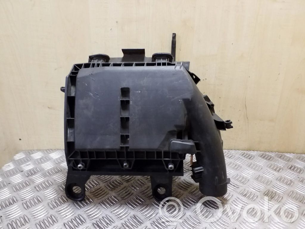 Peugeot 308 Air filter box 