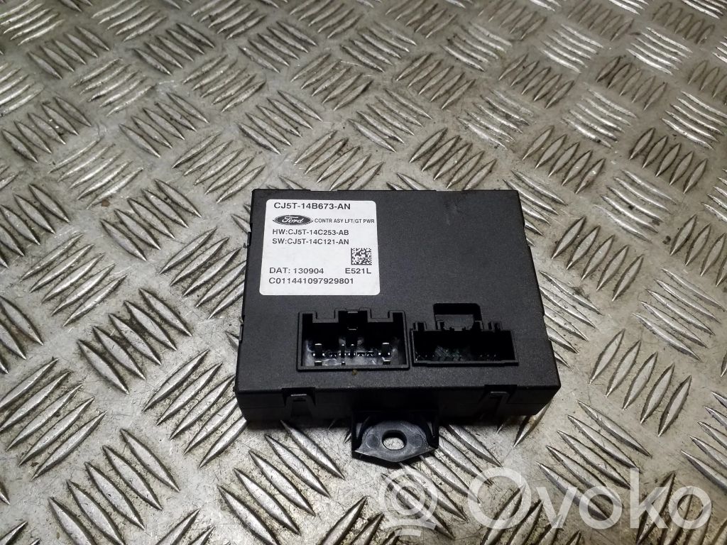 Ford Kuga II Tailgate/trunk control unit/module 