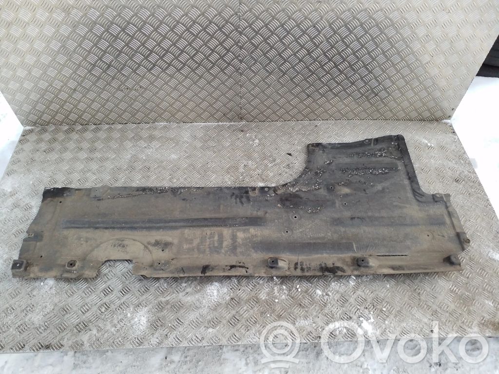 BMW 5 F10 F11 Osłona środkowa podwozia 