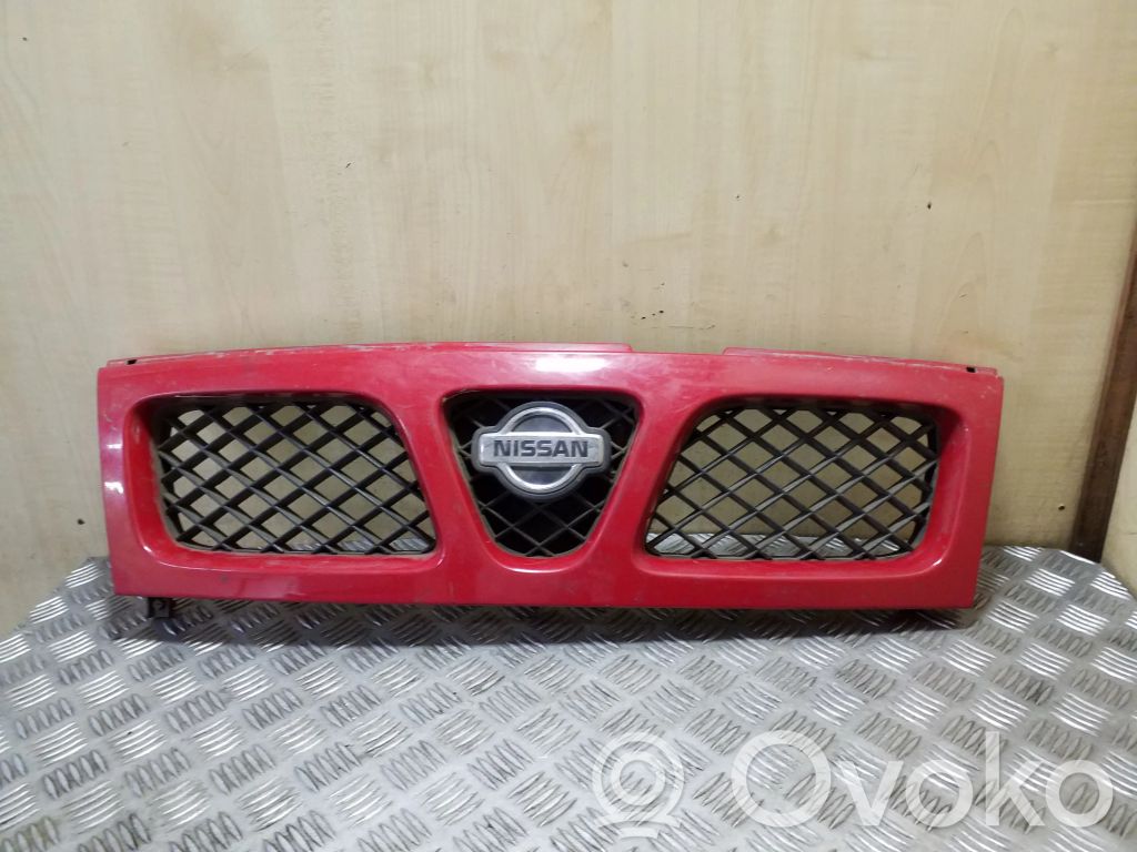 Nissan Terrano Augšējais režģis 