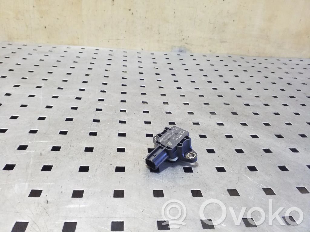 Turvatyynyn törmäysanturi   8P0955557