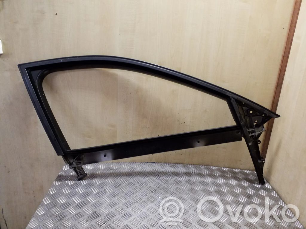 Audi A3 S3 8P Front door window/glass frame 