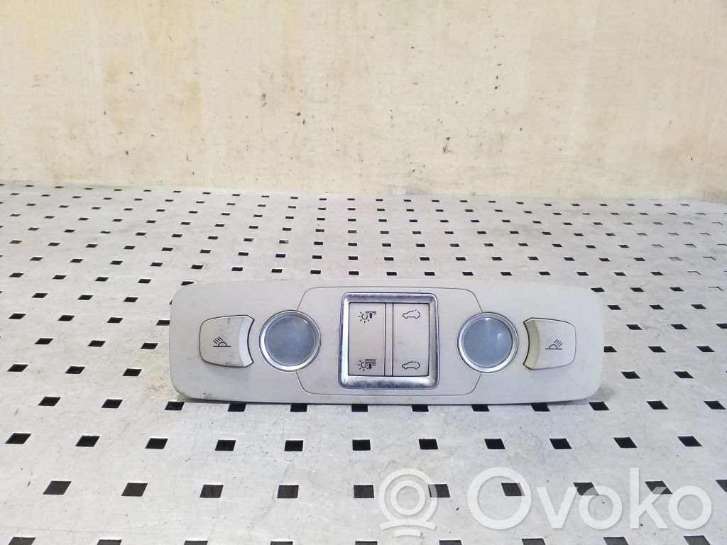 Audi Q7 4L Illuminazione sedili posteriori