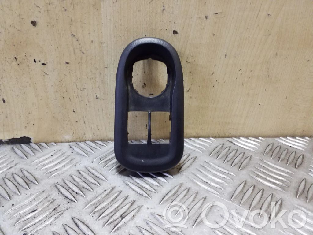 Renault Master III Front door window switch trim 