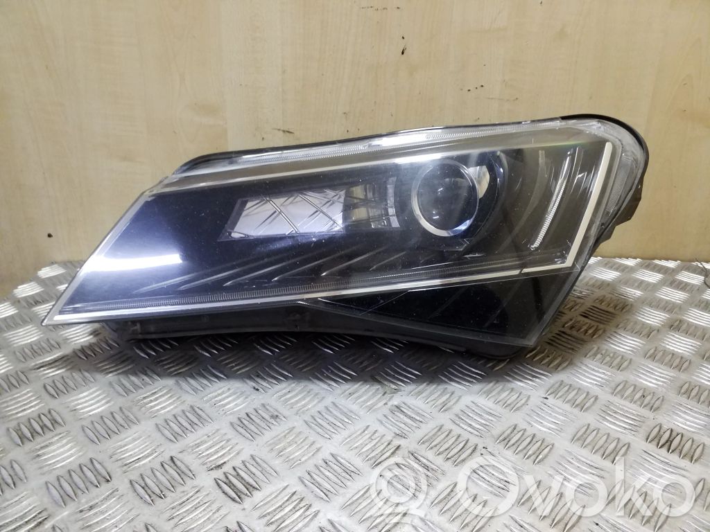 Skoda Superb B8 (3V) Scheinwerfer 