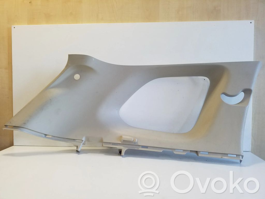 Mitsubishi Outlander Pilar (C) 