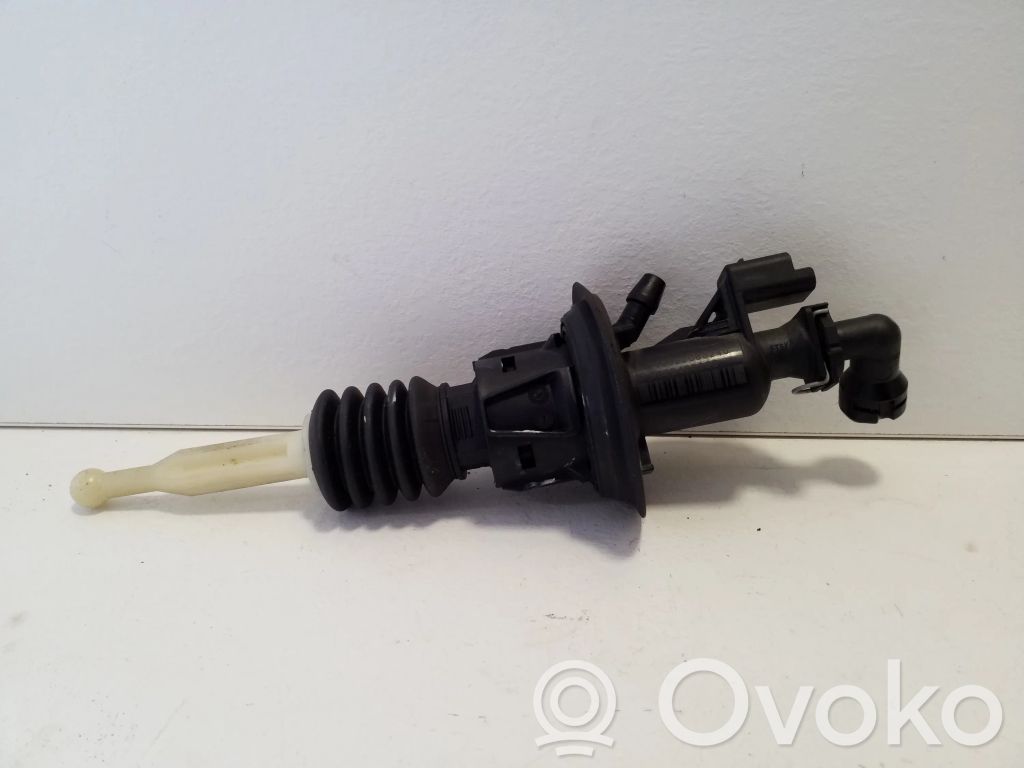 Opel Vivaro Kytkimen pääsylinteri 