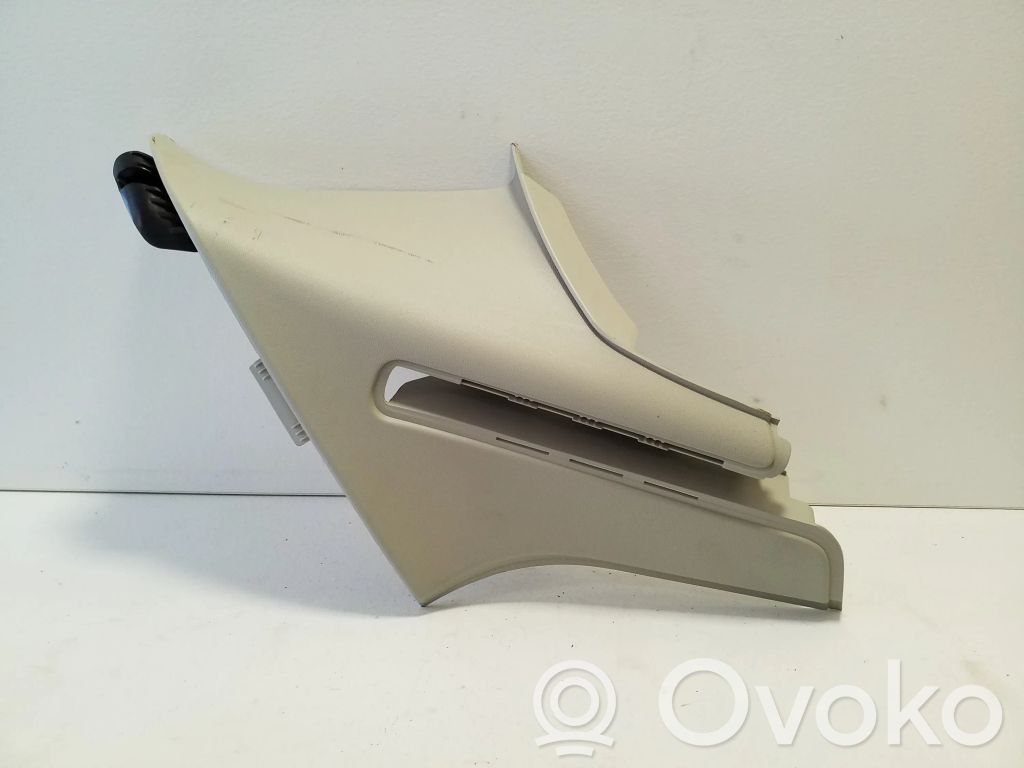 Volvo XC60 Pilar (D) (superior) 