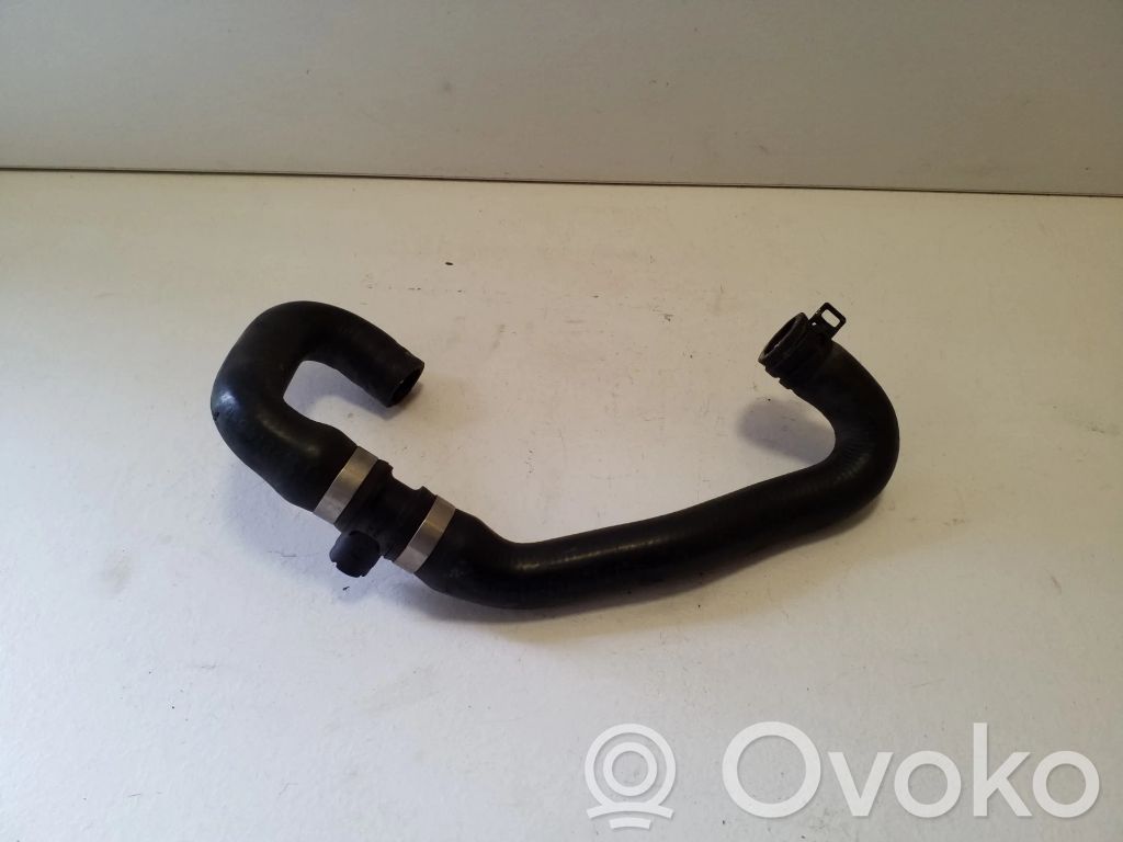 BMW X3 E83 Engine coolant pipe/hose 