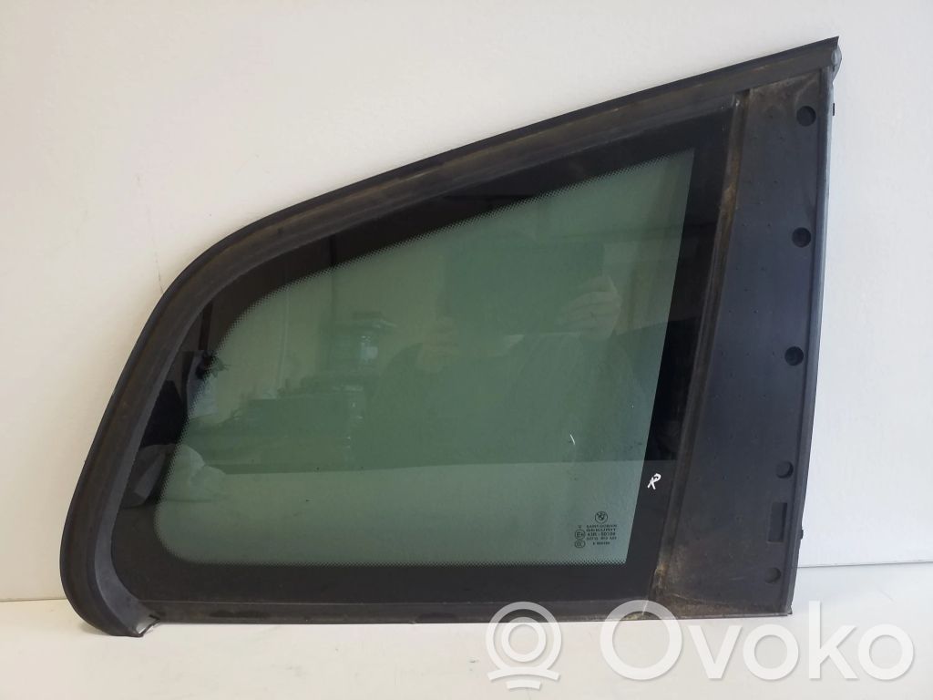 BMW X3 E83 Rear side window 