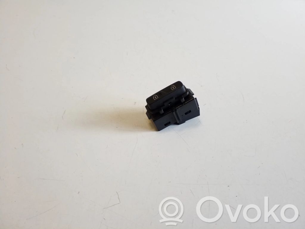 Volvo V40 Cross country Central locking switch button 