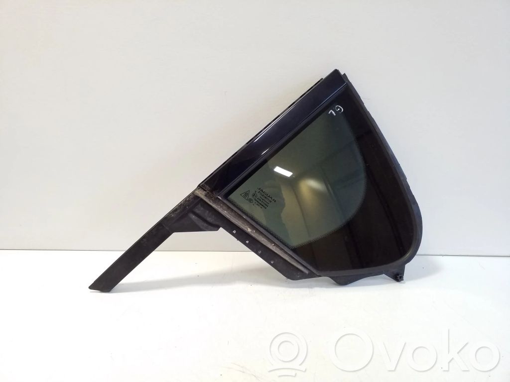 Jaguar XE Ventanilla de ventilación de la puerta trasera 