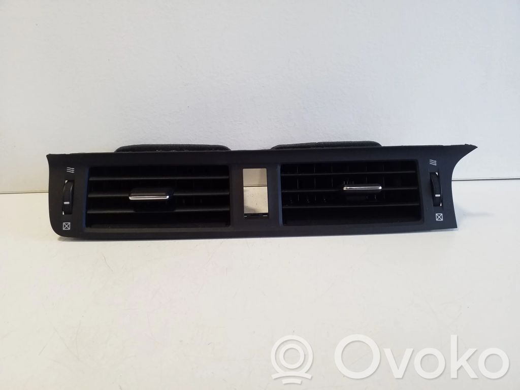 Lexus CT 200H Rejilla de ventilación central del panel