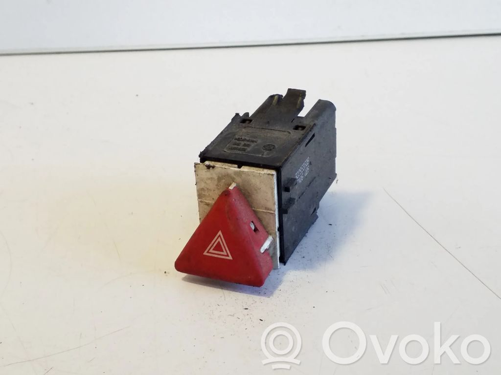 Schalter Warnblinkanlage   3C0953509