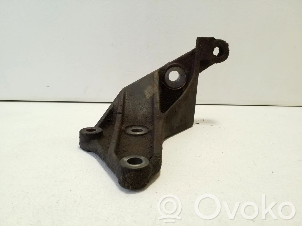 Iveco Daily 5th gen Engine mounting bracket 