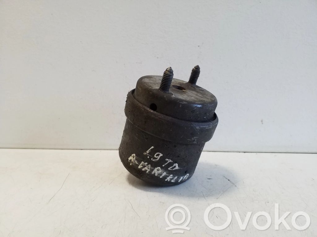 Volkswagen Transporter - Caravelle T4 Engine mount bracket 