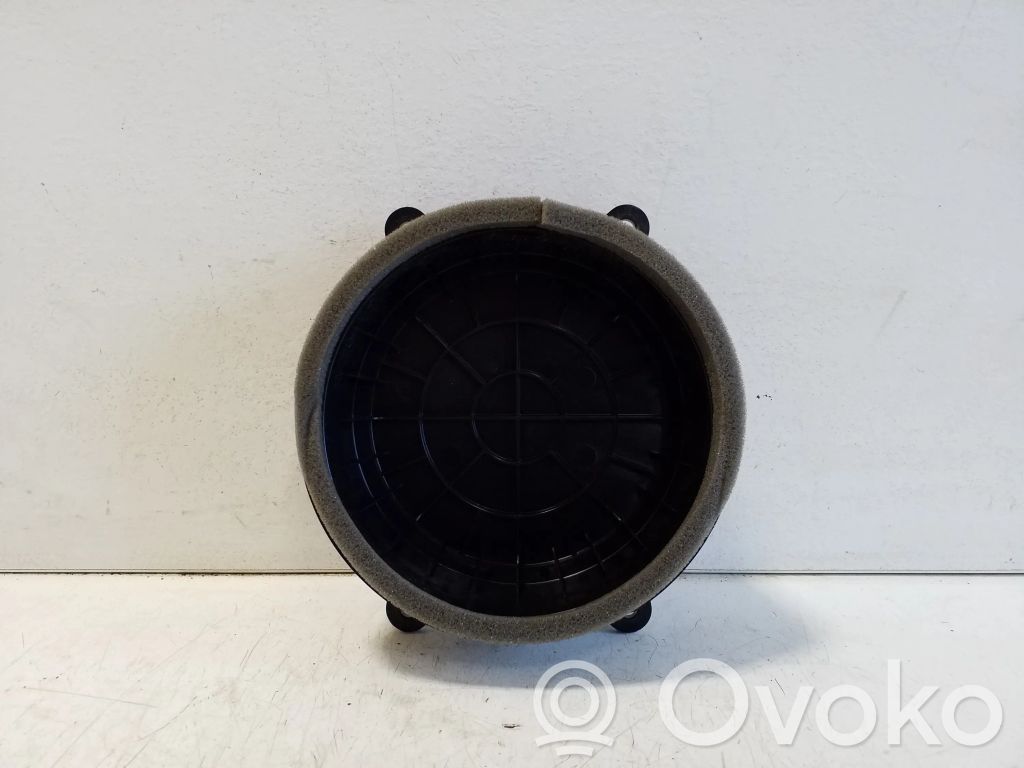 Volvo XC40 Grilles, couvercle de haut-parleur porte arrière 