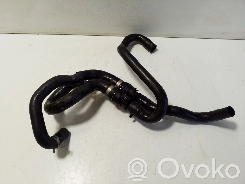 Volvo XC40 Conductă/furtun lichid de răcire motor