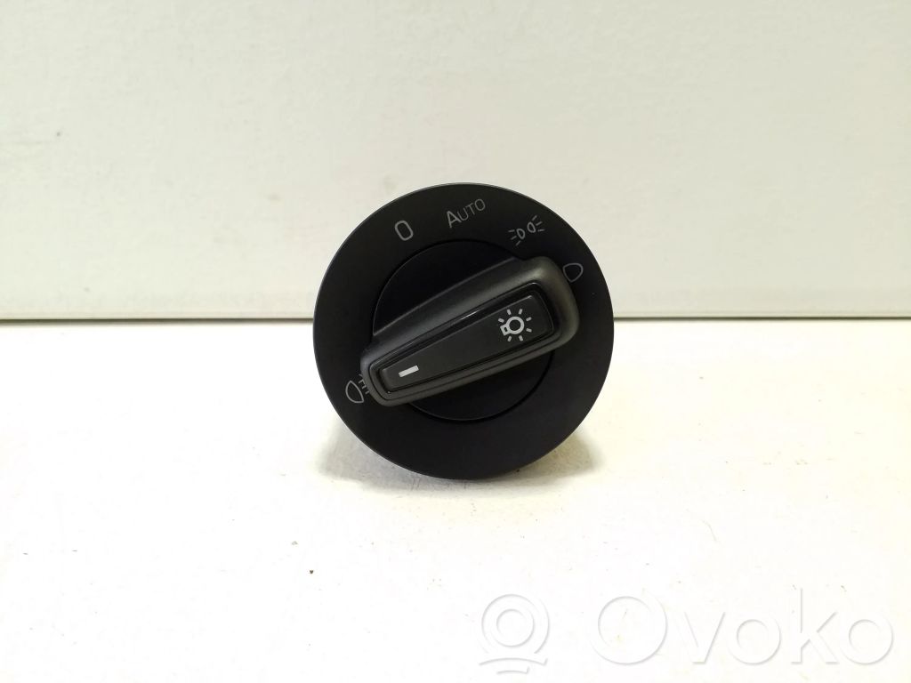 Skoda Kamiq Light switch 