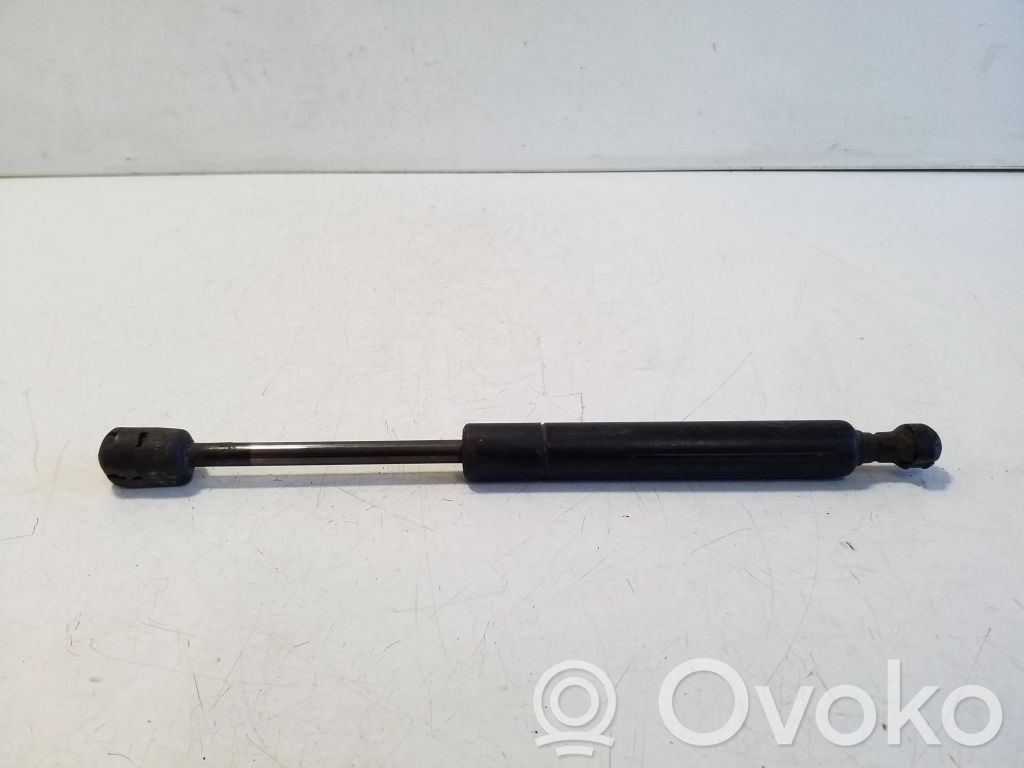 Volkswagen Vento Vérin de capot arrière
