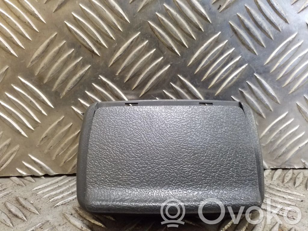 Renault Megane I Aschenbecher 