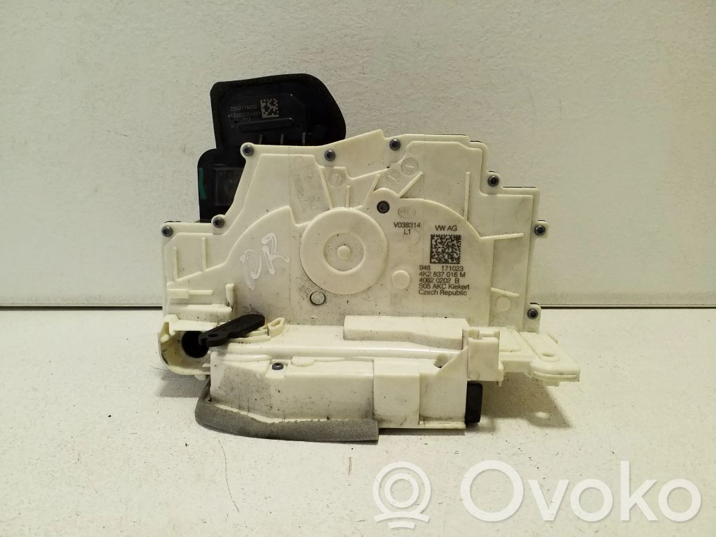 Volkswagen ID.4 Priekšpusē slēdzene 